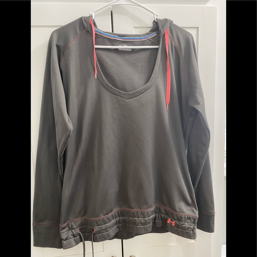 Under Armour L sweatshirt